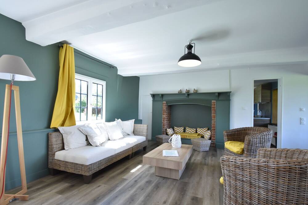 Photo of Livingroom in Asnieres