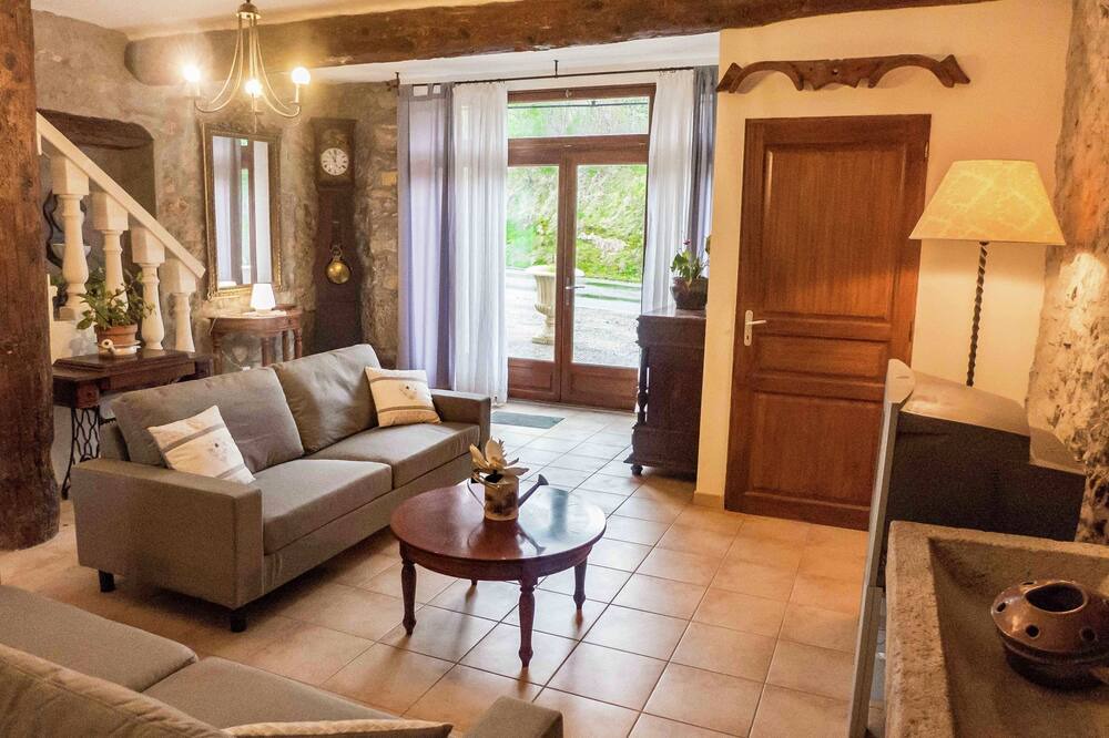 Photo of Livingroom in Montbrun-des-Corbieres