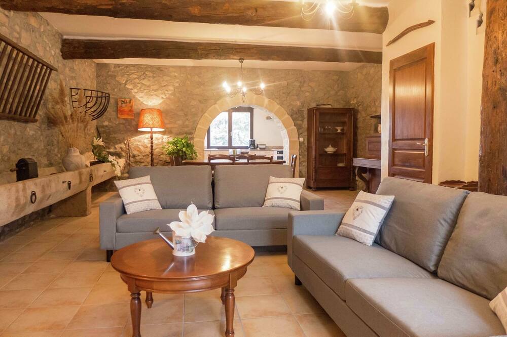 Photo of Livingroom in Montbrun-des-Corbieres