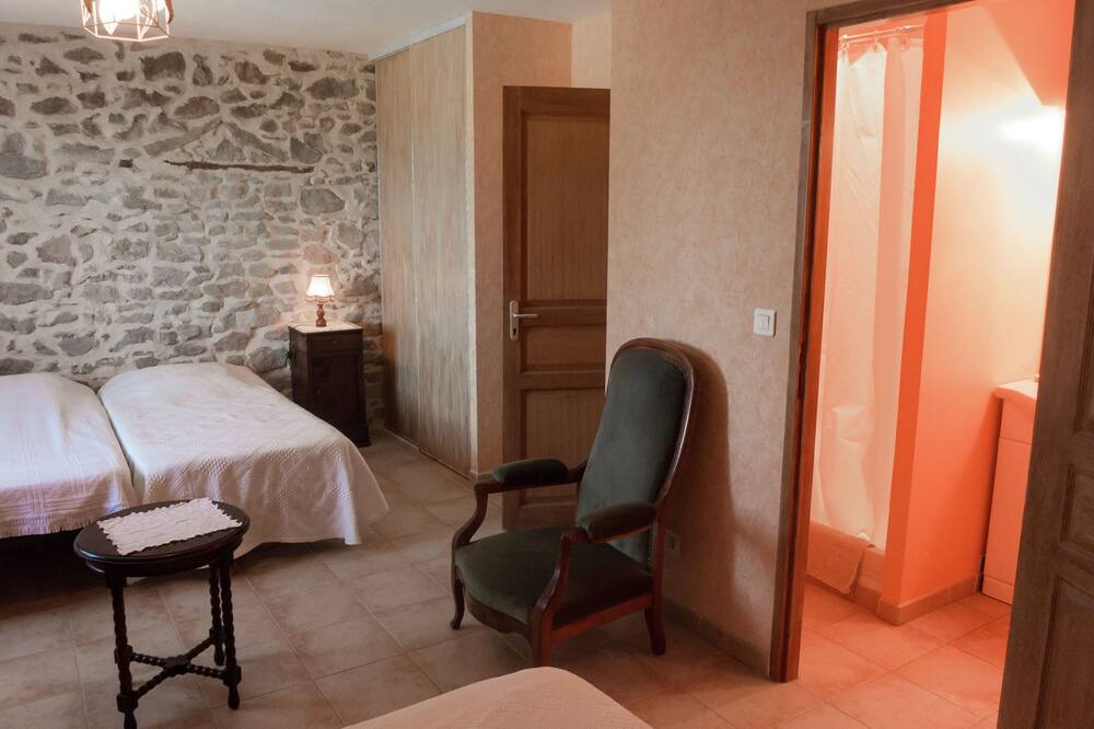 Photo of Bedroom in Montbrun-des-Corbieres