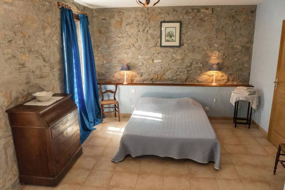 Photo of Bedroom in Montbrun-des-Corbieres