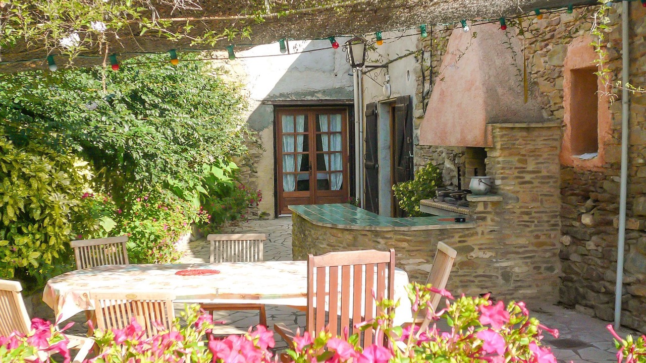 Photo of Patio Balcony in Felines-Minervois