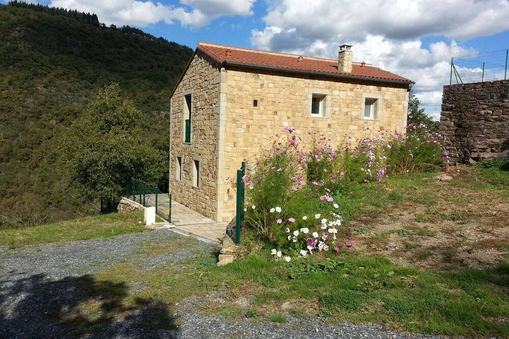 Photo of Outdoor in Montclar