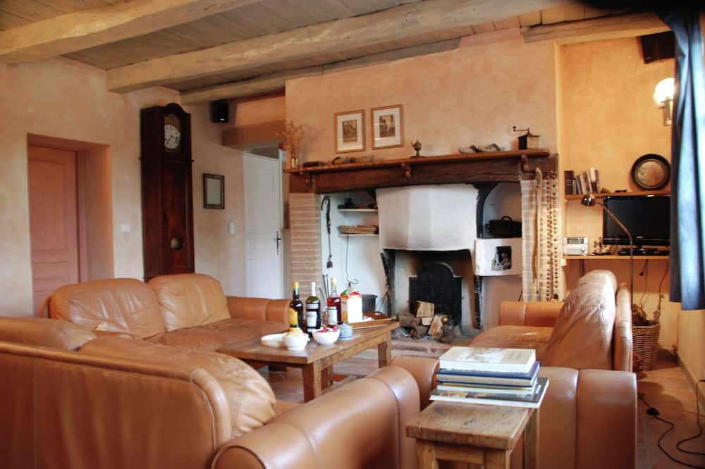 Photo of Livingroom in Piquecos