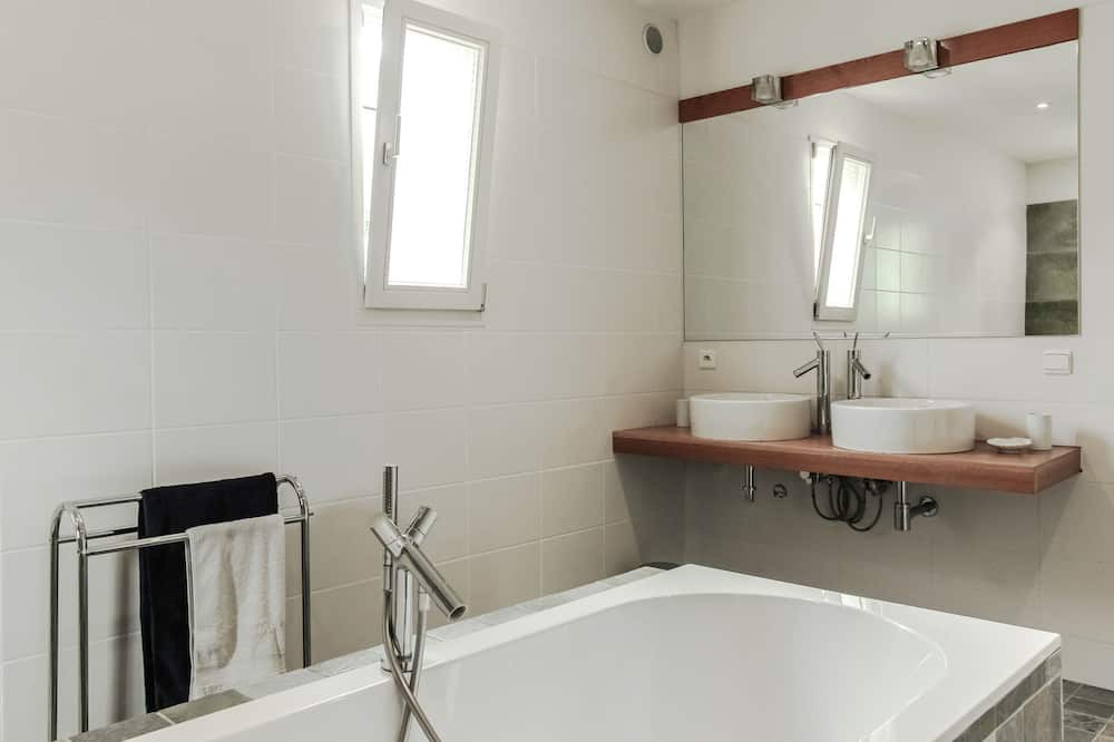 Photo of Bathroom in Cabris