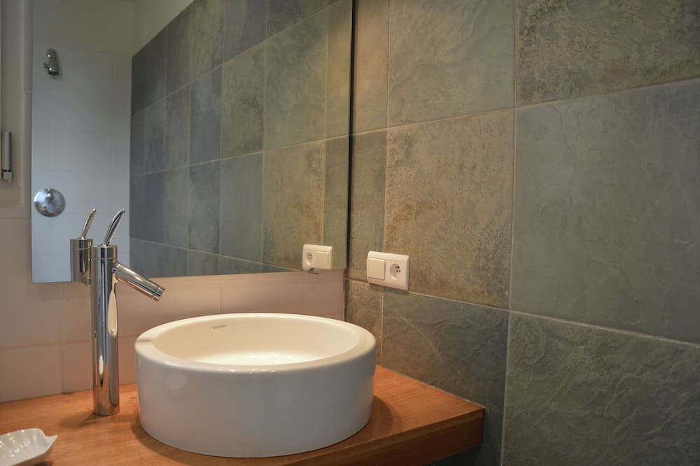 Photo of Bathroom in Cabris