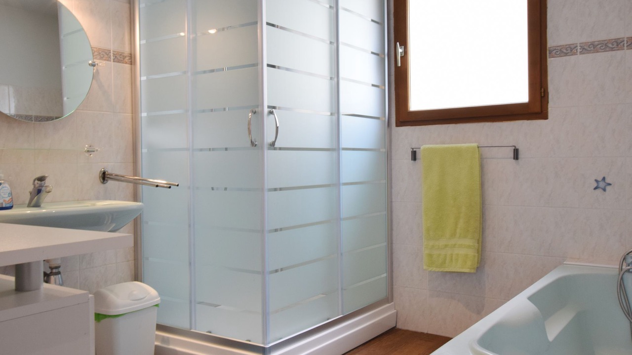 Photo of Others in Coux