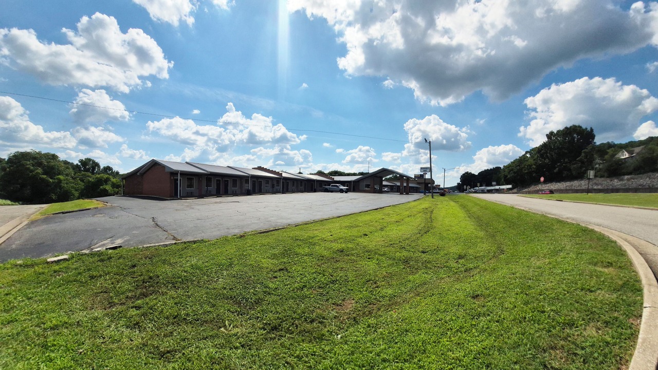 Photo of Outdoor in Carthage