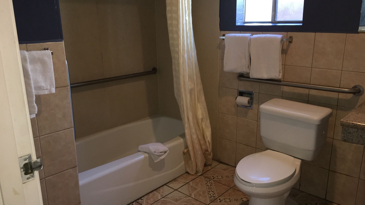 Photo of Bathroom in Park Mesa Heights