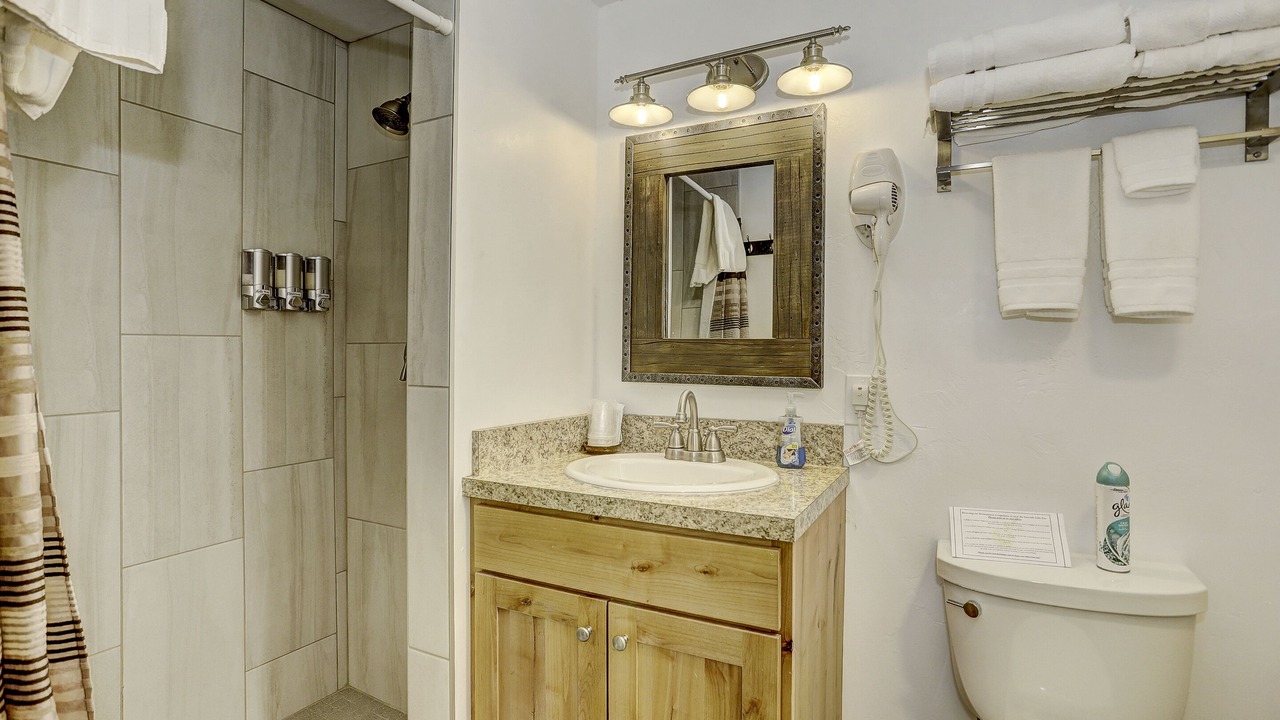 Photo of Bathroom in Cascade