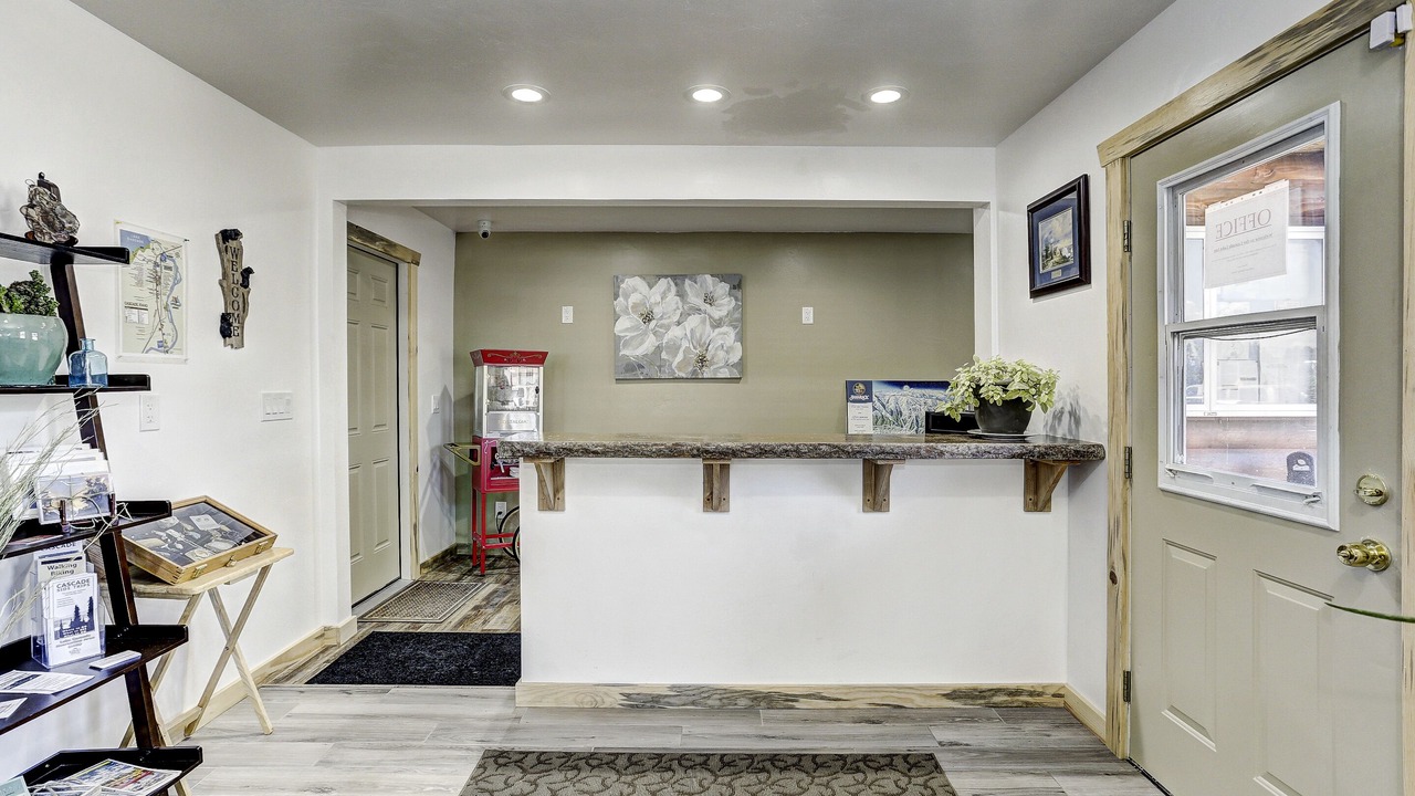 Photo of Others in Cascade