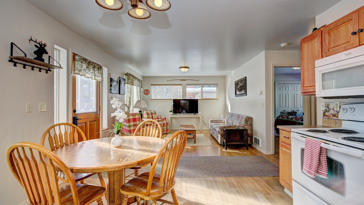 Photo of Bedroom in Cascade