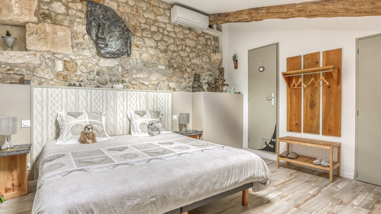 Photo of Bedroom in Pons