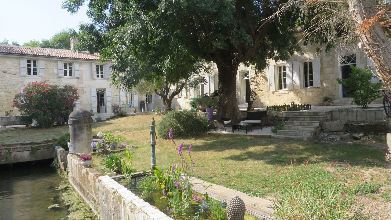 Photo of Outdoor in Pons