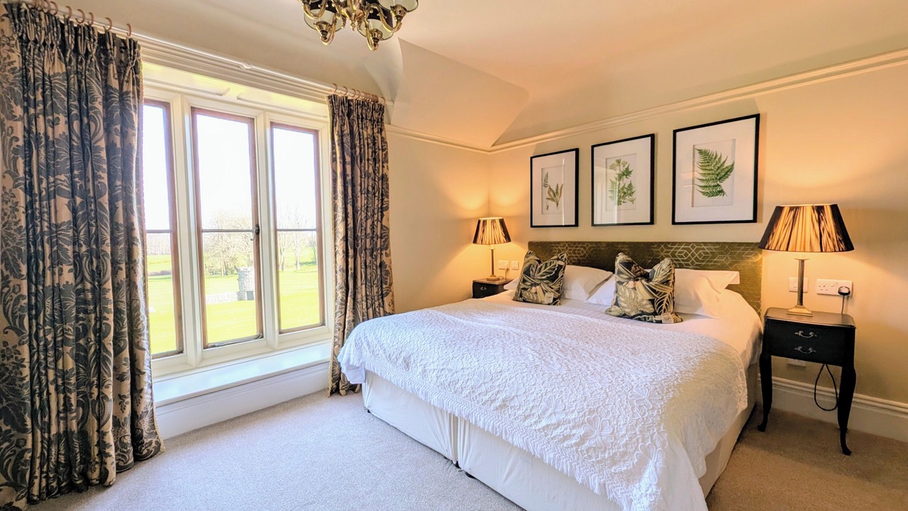 Photo of Bedroom in Crynant