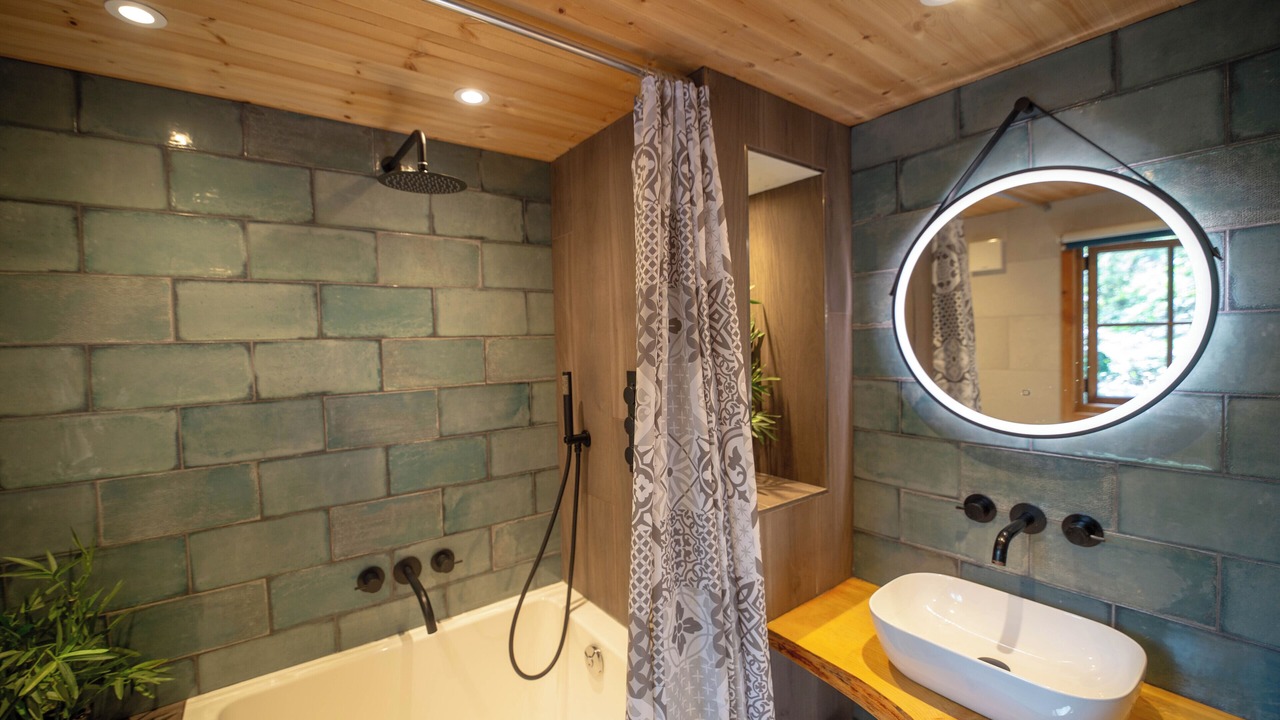 Photo of Others in Crynant