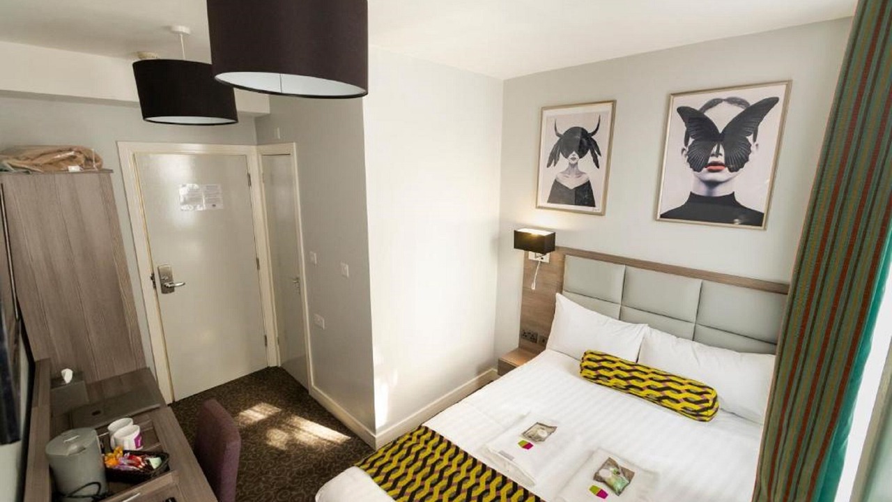 Photo of Bedroom in Addison