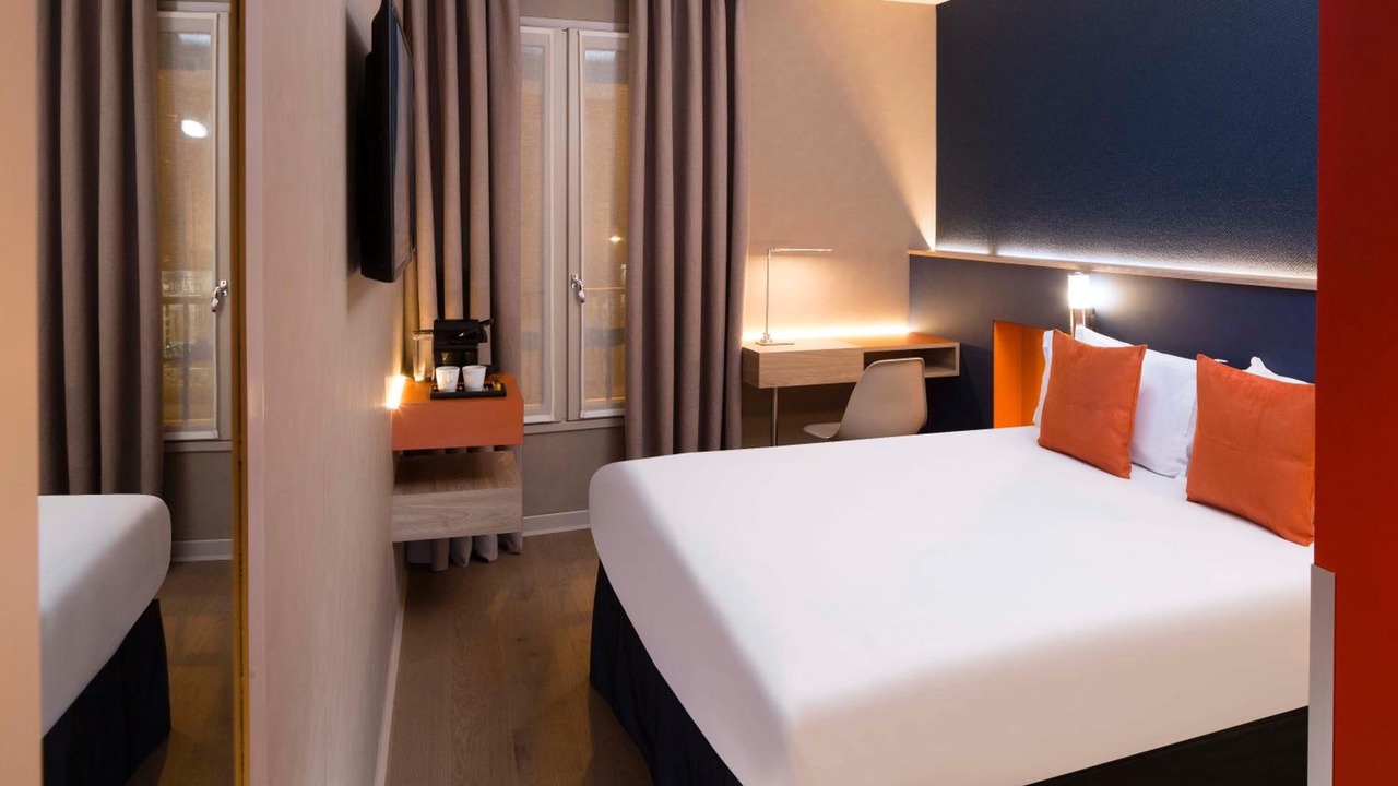 Photo of Bedroom in Bourg-la-Reine