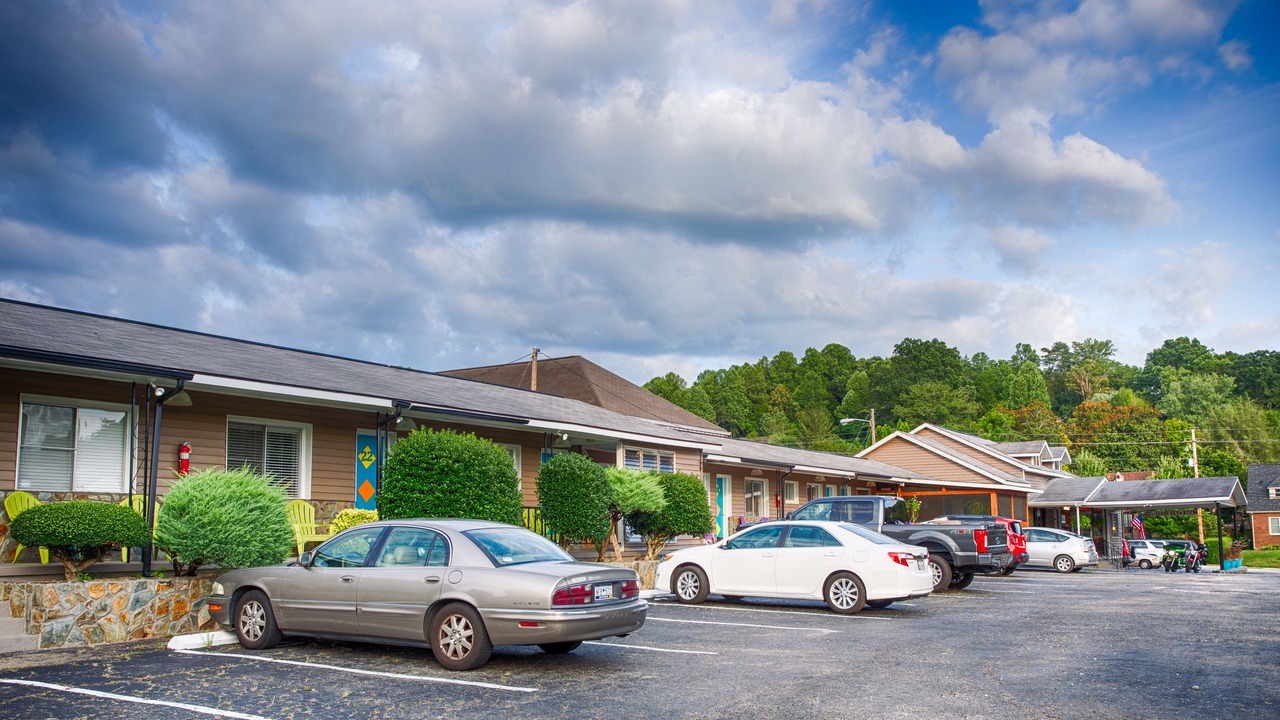 Photo of Others in Murphy