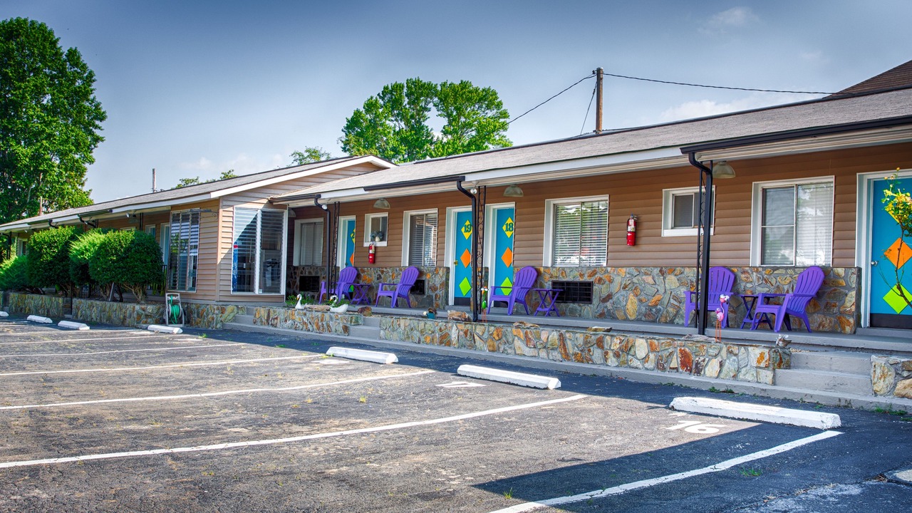 Photo of Others in Murphy