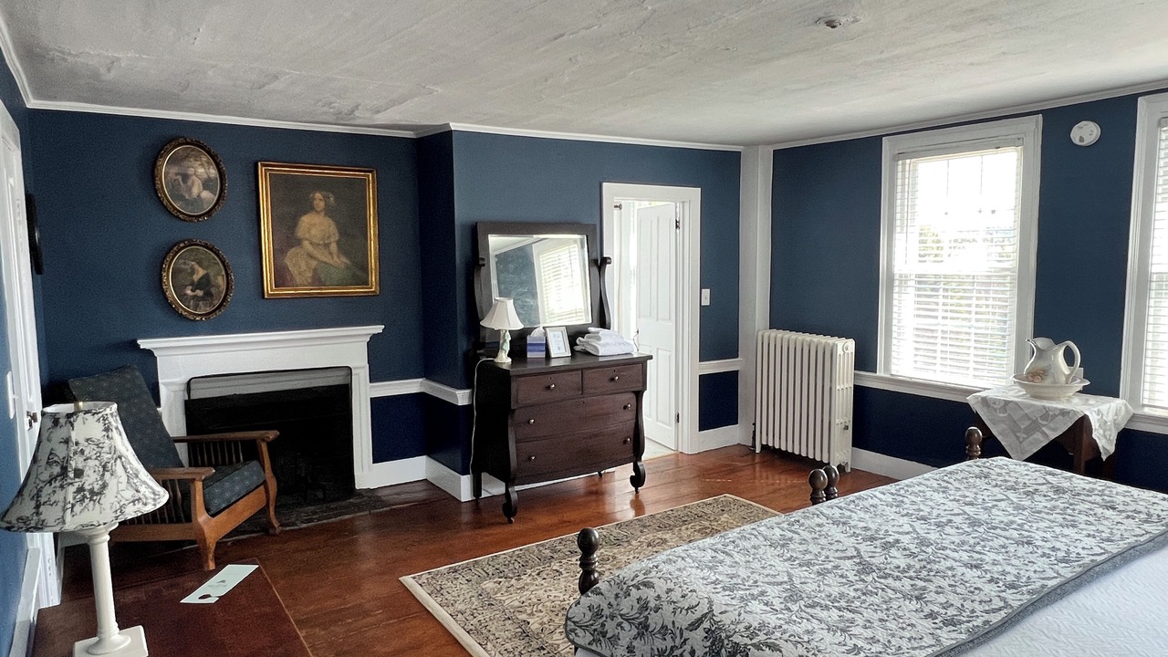 Photo of Bedroom in Williamsville