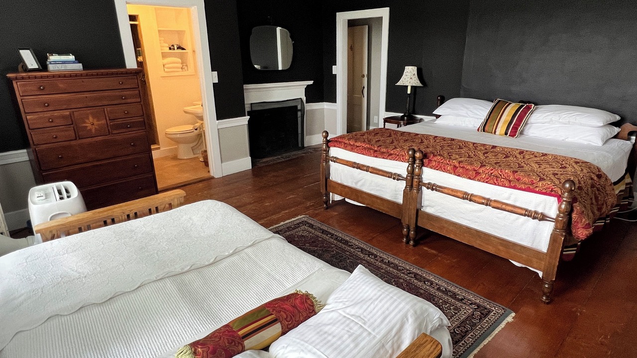 Photo of Bedroom in Williamsville