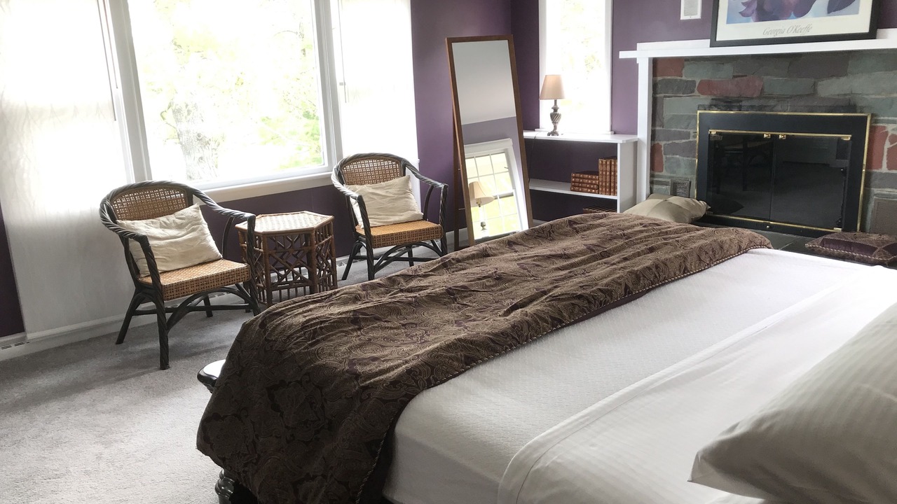 Photo of Bedroom in Williamsville