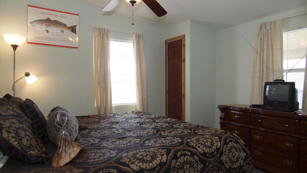 Photo of Bedroom in Leeward Sands