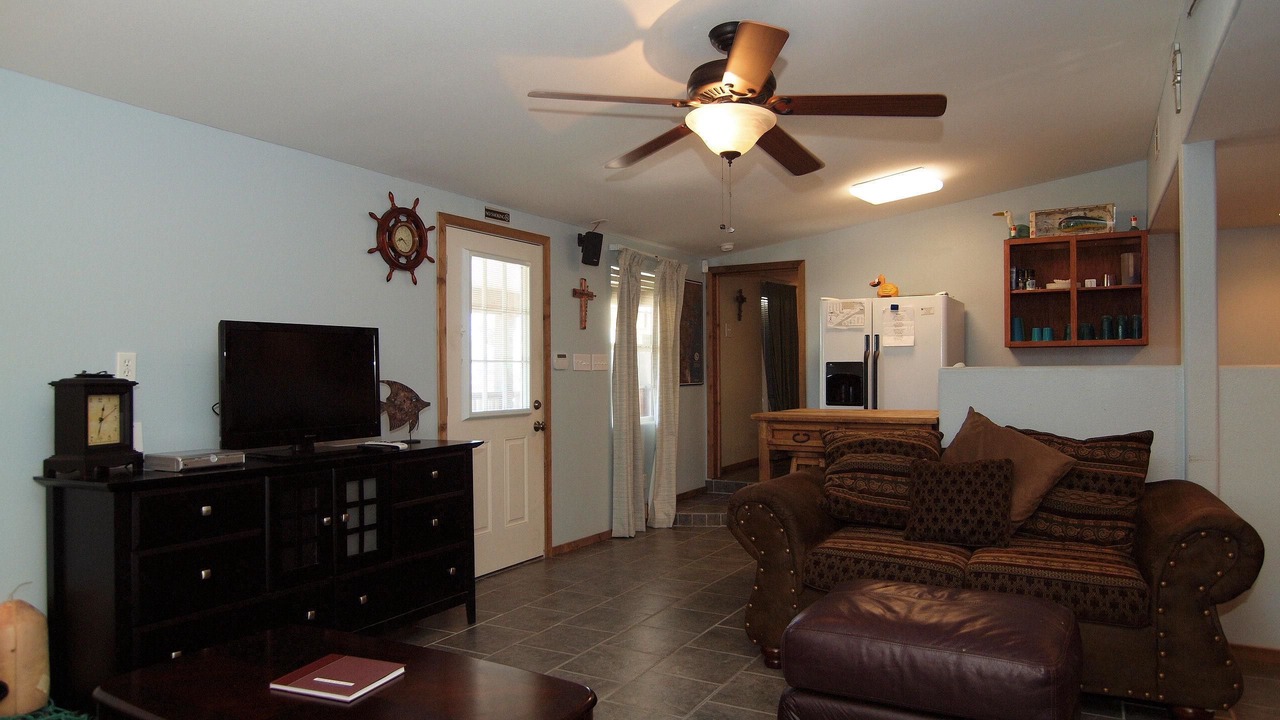 Photo of Bedroom in Leeward Sands