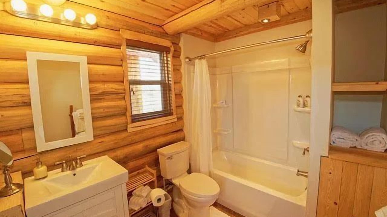 Photo of Bathroom in Coolidge