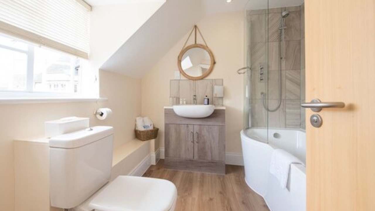 Photo of Bedroom in Broadway