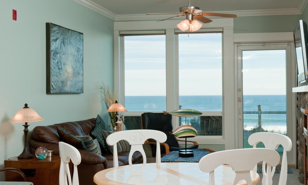 Photo of Livingroom in Lincoln City