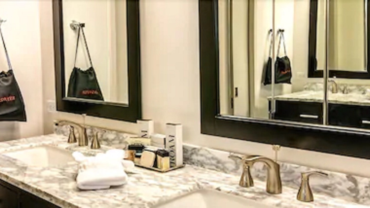 Photo of Bathroom in Alexandria