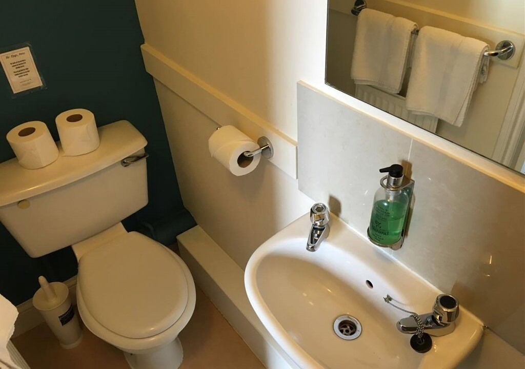 Photo of Bathroom in Ealing