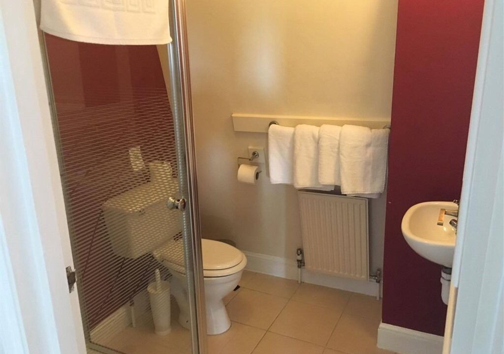 Photo of Bathroom in Ealing