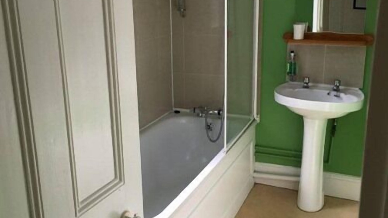 Photo of Bathroom in Ealing