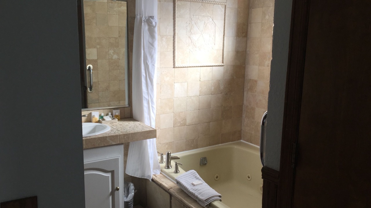 Photo of Bathroom in Avalon