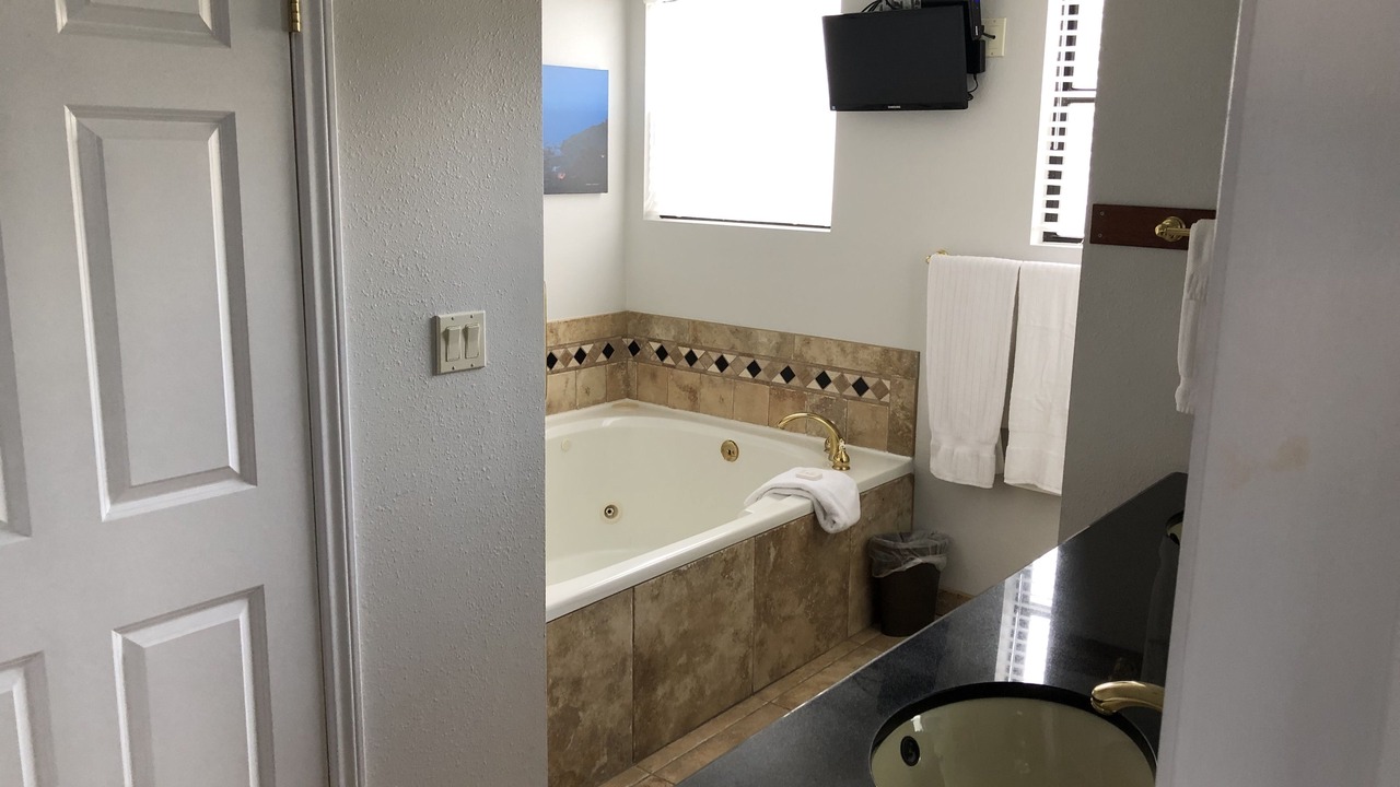 Photo of Bathroom in Avalon