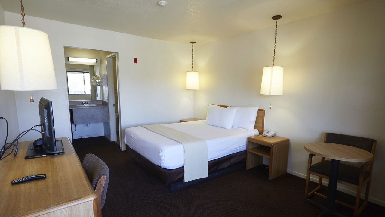 Photo of Bedroom in Newark