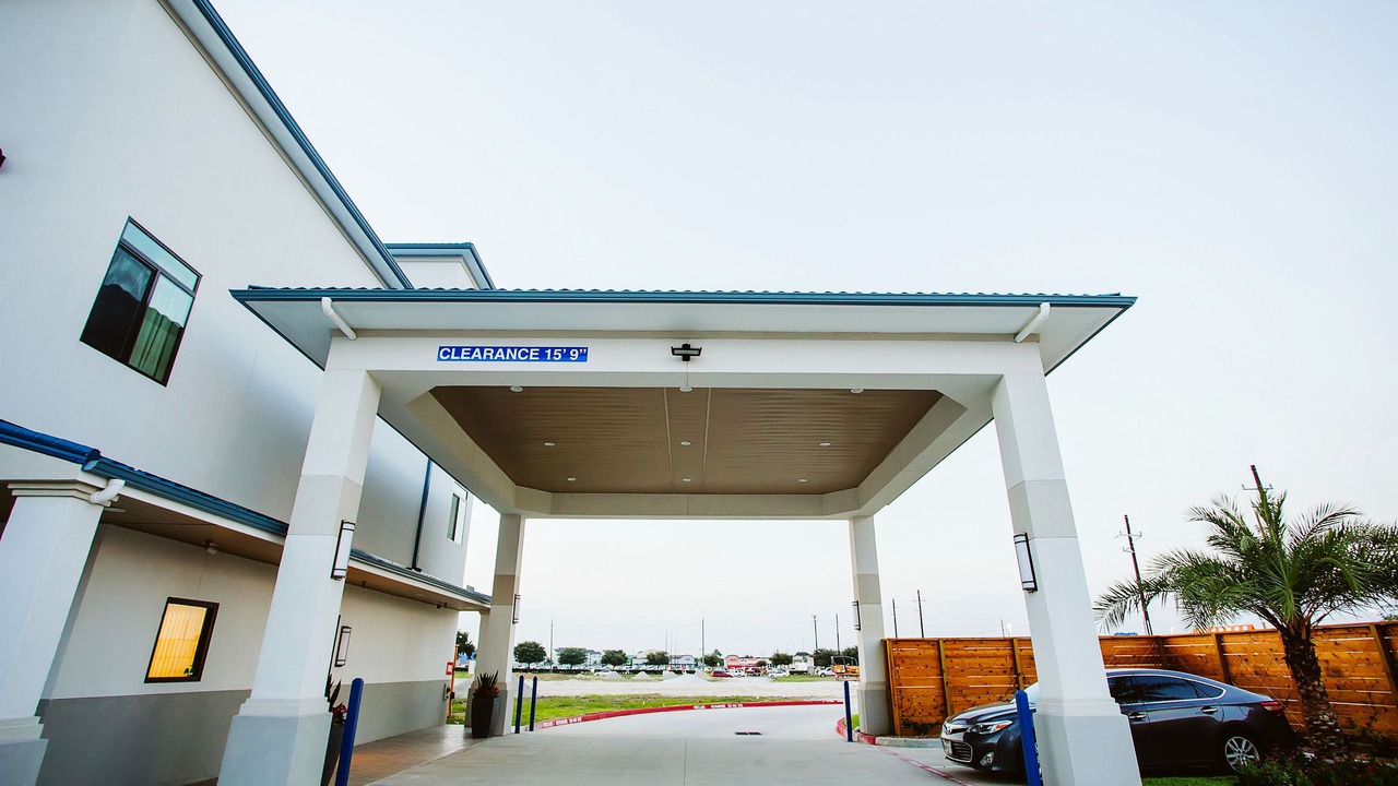 Photo of Outdoor in Clodine