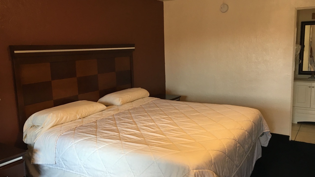 Photo of Bedroom in Roswell