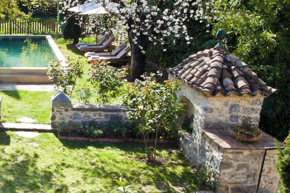 Photo of Outdoor in Saint-Hippolyte-du-Fort