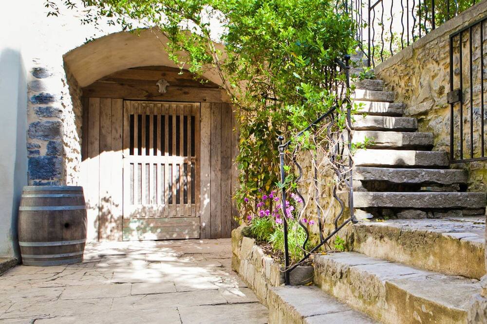 Photo of Outdoor in Saint-Hippolyte-du-Fort