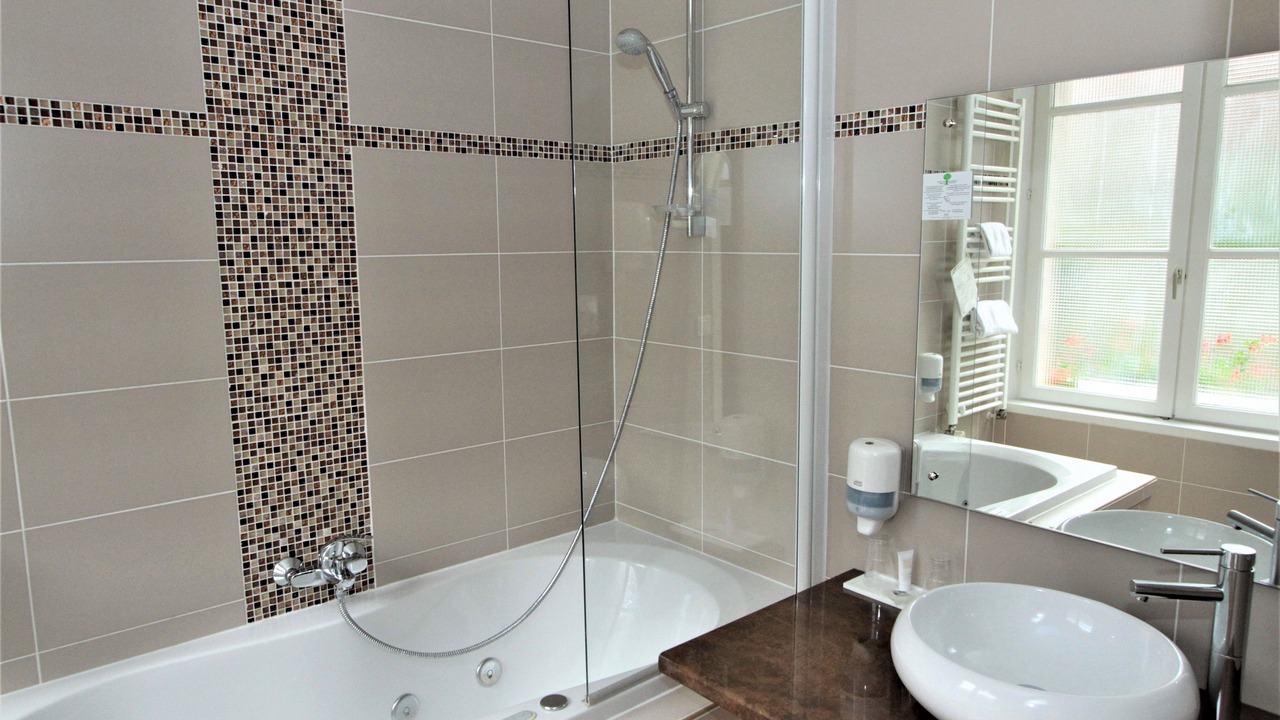 Photo of Bathroom in Villers-Cotterets