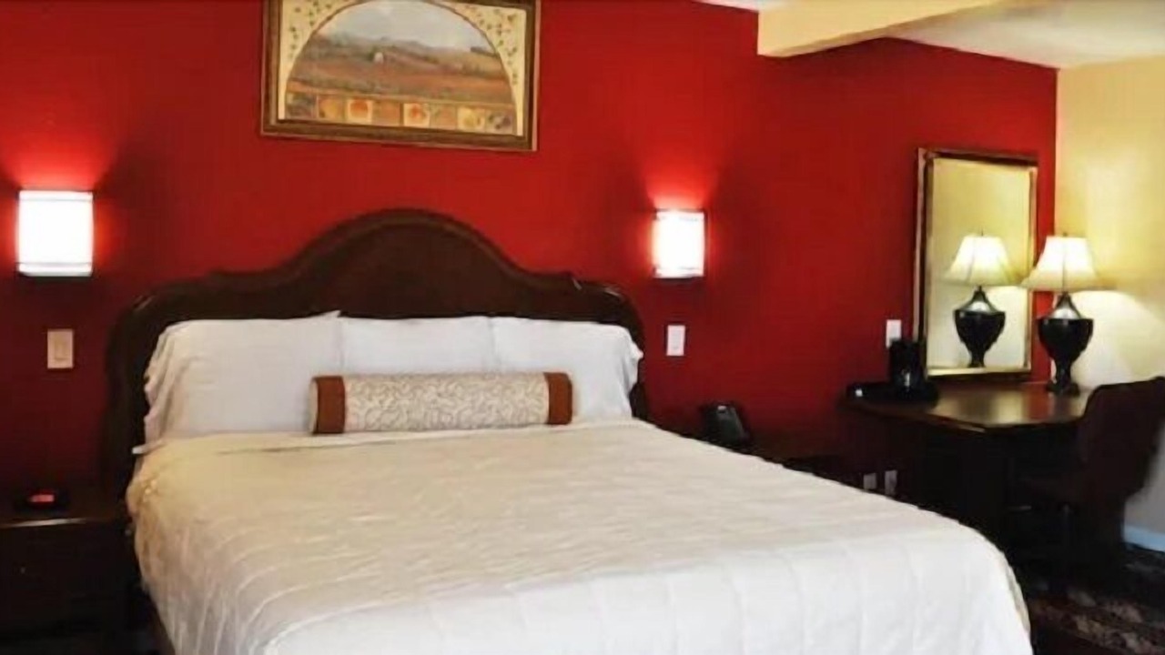 Photo of Bedroom in Ridgecrest