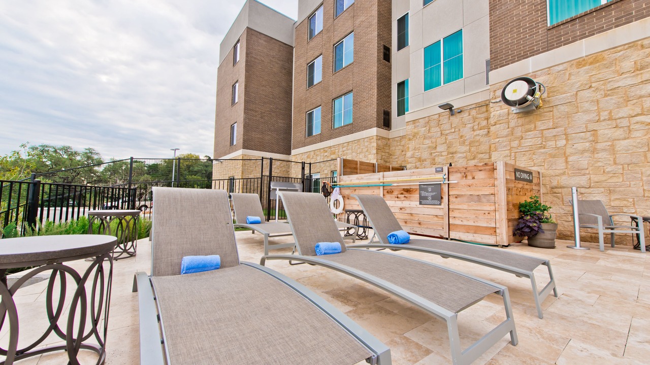 Photo of Patio Balcony in East Oak Hill