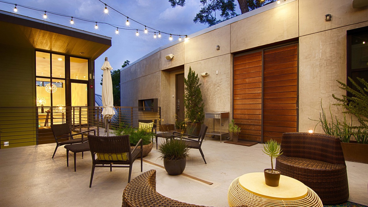 Photo of Patio Balcony in East Cesar Chavez