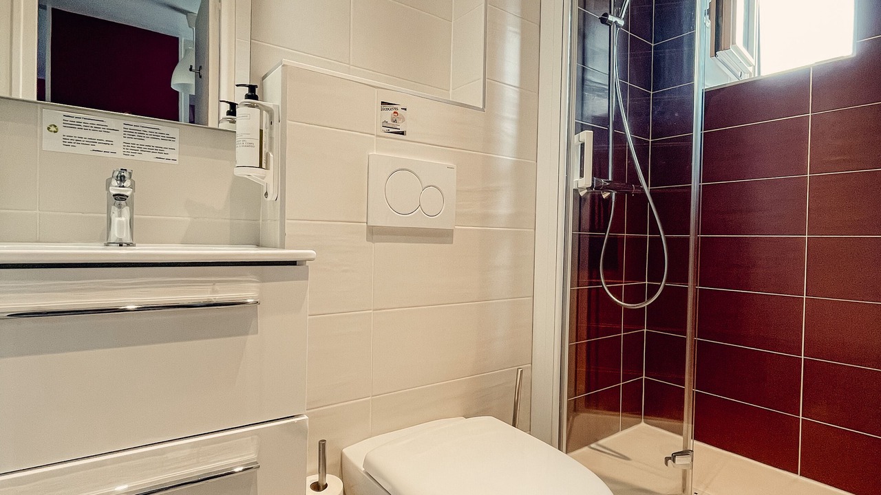Photo of Bathroom in Saint-Helier