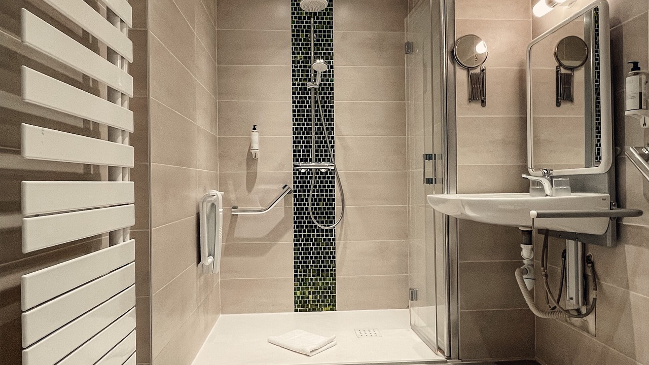 Photo of Bathroom in Saint-Helier