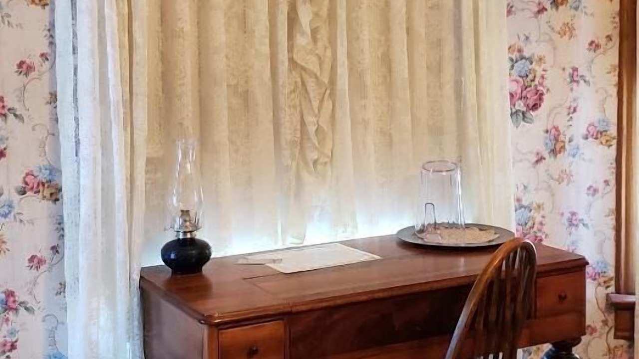 Photo of Bedroom in Rexford
